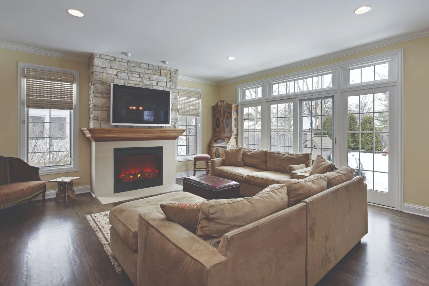 31" Zero Clearance Flat Electric Fireplace With A 6 Log Set 5 31" Zero Clearance Flat Electric Fireplace With A 6 Log Set - Image 5